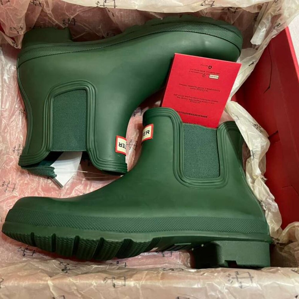 NEW w/ BOX-Size 6 & 8 Avail: Hunter Women's Original Chelsea Rain Boots - GREEN